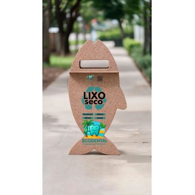 Coletora em formato de peixe